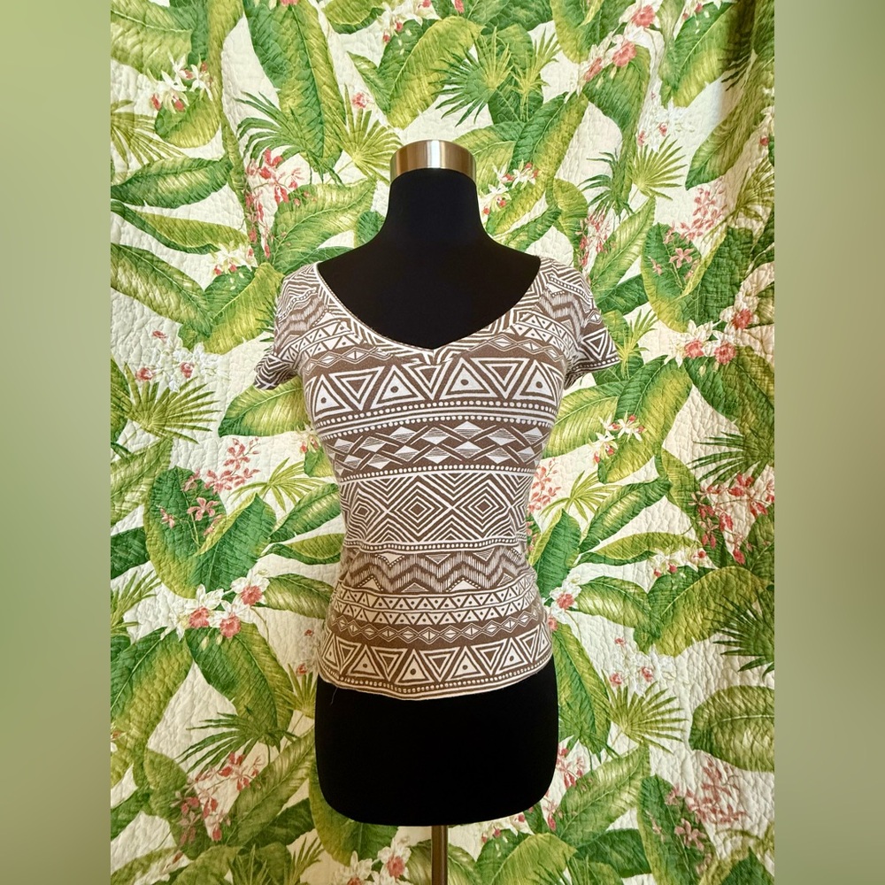 Vintage Wet Seal Small Tribal Patterned Brown Short Sleeve Top